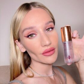 CHARLOTTE’S BEKROONDE TRIO VOOR EEN MOOIE TEINT: HUIDVERZORGING & MAKE-UP KIT