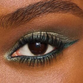 CHARLOTTE’S PALET MET VERFRAAIENDE OOGTRENDS: EMERALD EFFECT