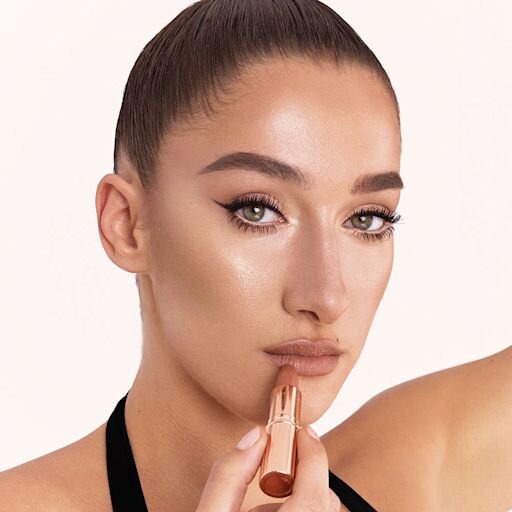 DE SUPER NUDES MATTE REVOLUTION - CATWALKING
