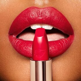 Hot Lips 2 NAVULLING PATSY RED