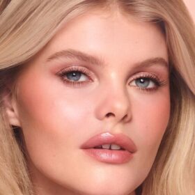 Pillow Talk BEAUTY SOULMATES-PALET FLAWLESS ROSEWOOD
