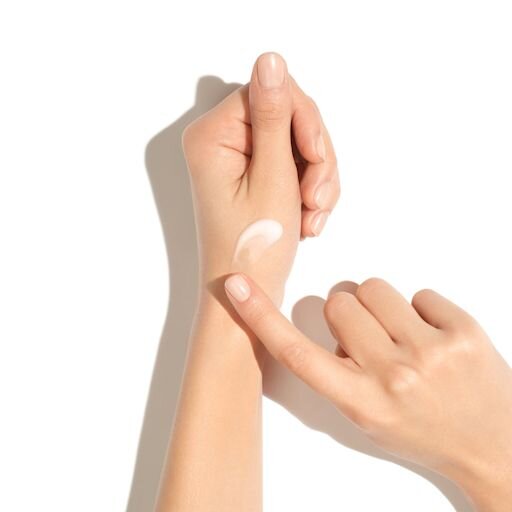 SERUM VOOR HET CORRIGEREN VAN DONKERE VLEKKEN EN HET HERSTELLEN VAN DE STRALING 30 ML